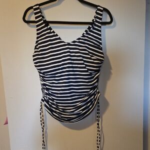 Lands' End White and Navy Striped Top (B1)
